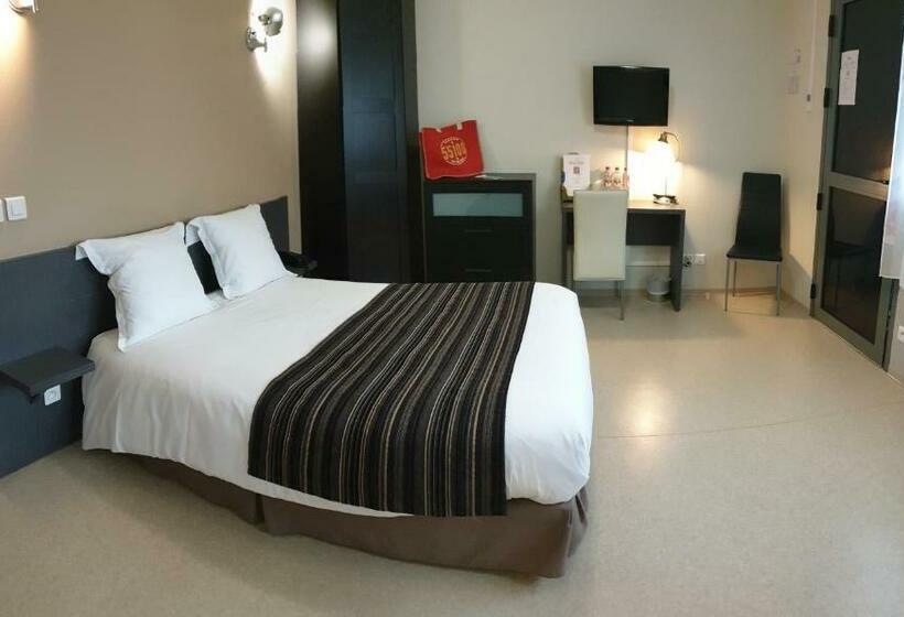 اتاق استاندارد سه نفره, Fasthôtel Le Râle Des Genêts   Un Hôtel Fh Collection