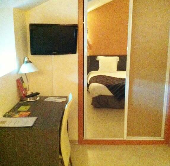 스탠다드 룸 킹사이즈 침대, Fasthôtel Le Râle Des Genêts Un Hôtel Fh Collection