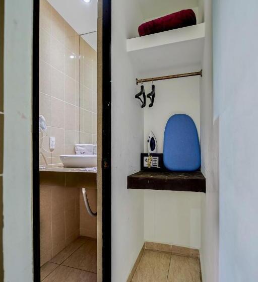 غرفة قياسية ثلاثية, First Inn Hotel & Business