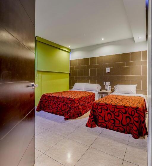 غرفة قياسية ثلاثية, First Inn Hotel & Business