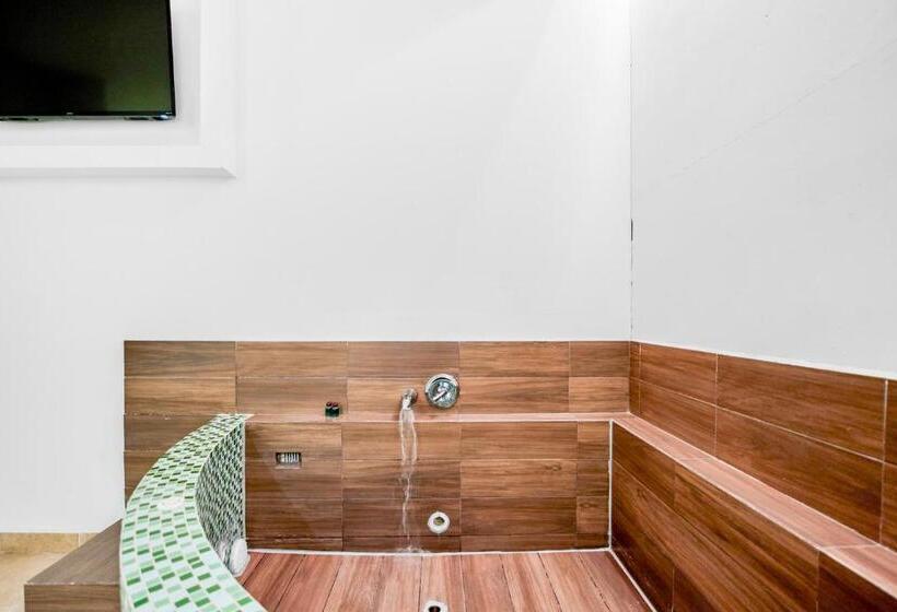 جناح ديلوكس, First Inn Hotel & Business