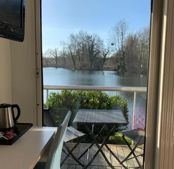 Номер Стандарт Трехместный, Hôtel De L Ile Du Saussay