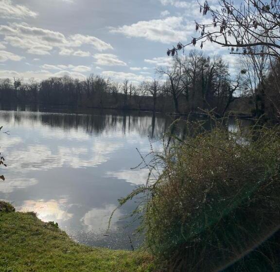 חדר סטנדרט לשלושה, Hôtel De L Ile Du Saussay