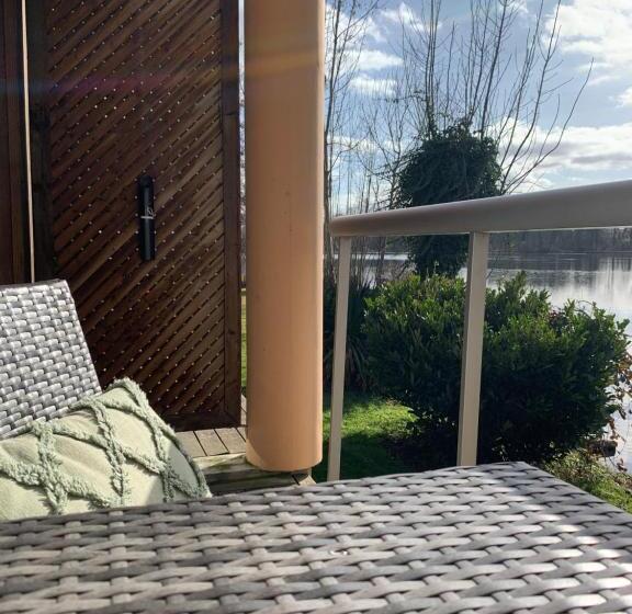 חדר סטנדרט לשלושה, Hôtel De L Ile Du Saussay