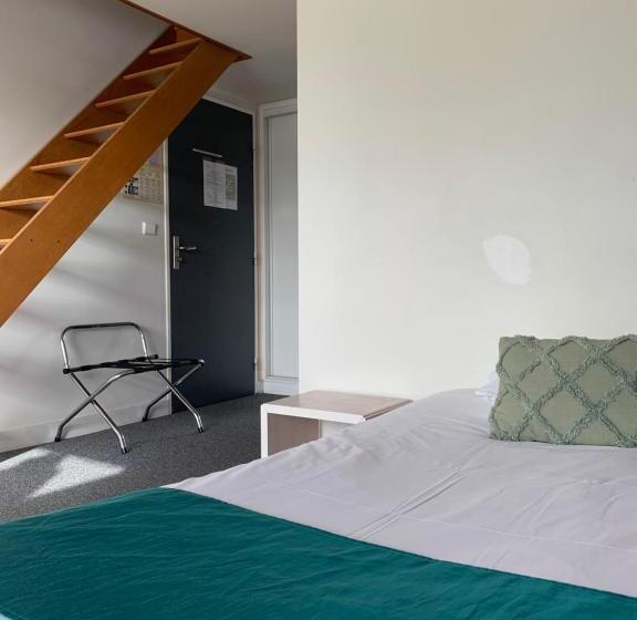 חדר סטנדרט לשלושה, Hôtel De L Ile Du Saussay