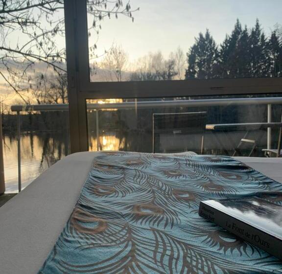 Семейный Номер, Hôtel De L Ile Du Saussay