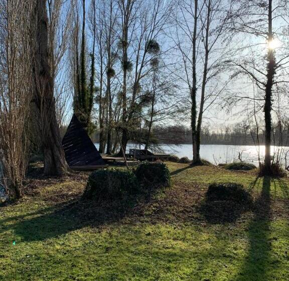 חדר סטנדרט לשלושה, Hôtel De L Ile Du Saussay