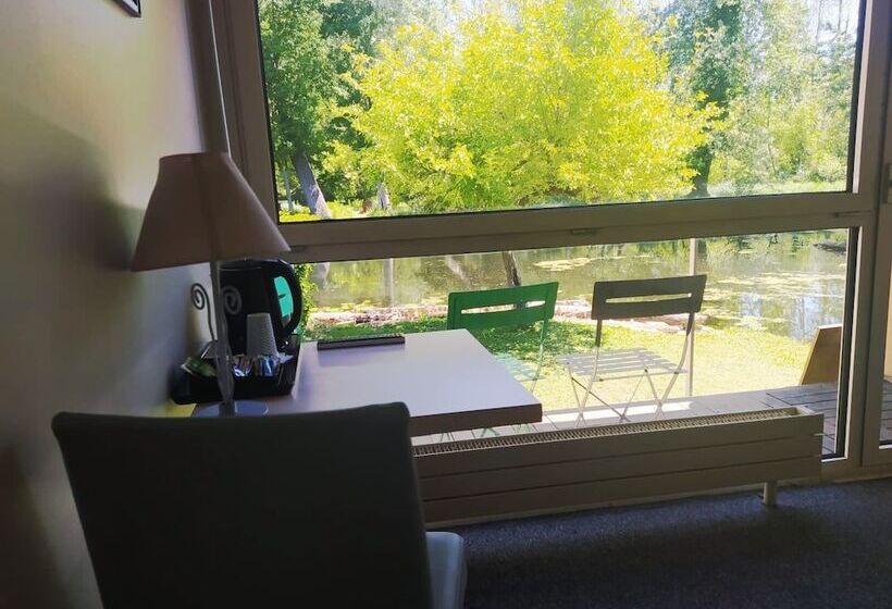 חדר סטנדרט לשלושה, Hôtel De L Ile Du Saussay