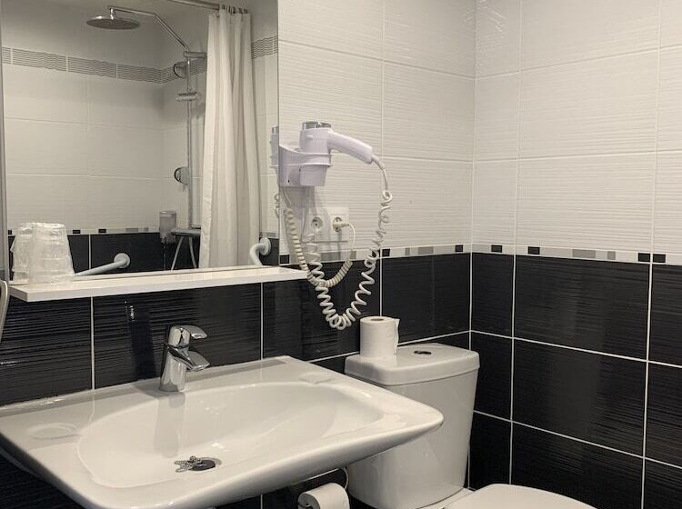 غرفة قياسية, Hôtel De L Ile Du Saussay