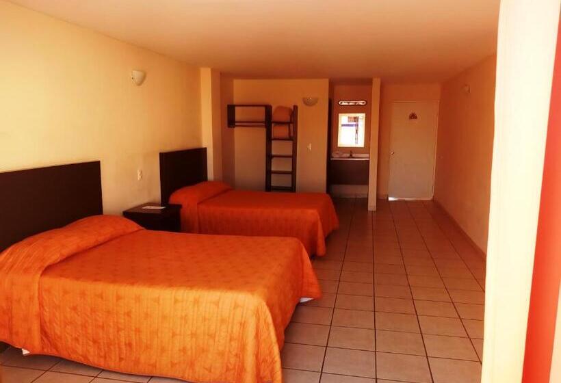 חדר סטנדרט שתי מיטות זוגיות, Los Jitos Hotel & Suites