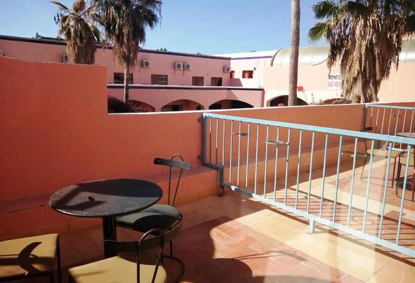 חדר סטנדרט שתי מיטות זוגיות, Los Jitos Hotel & Suites