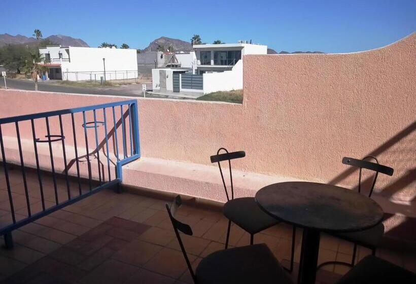 חדר סטנדרט שתי מיטות זוגיות, Los Jitos Hotel & Suites