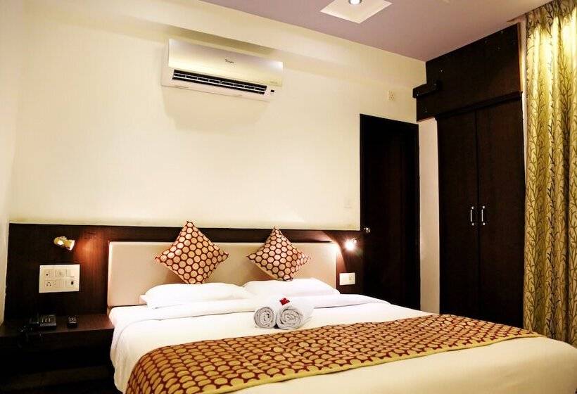 디럭스 룸, Narayans Leela Inn