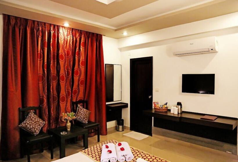 디럭스 룸, Narayans Leela Inn