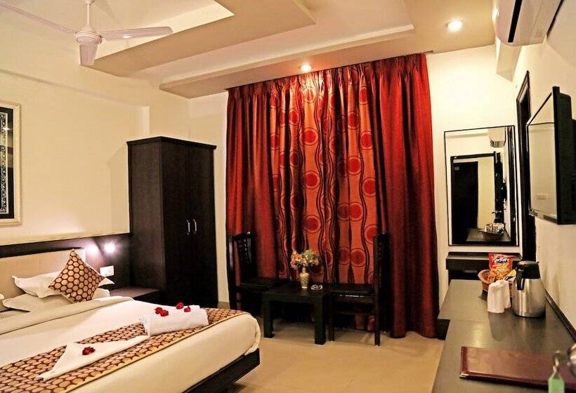 Quarto Deluxe, Narayans Leela Inn
