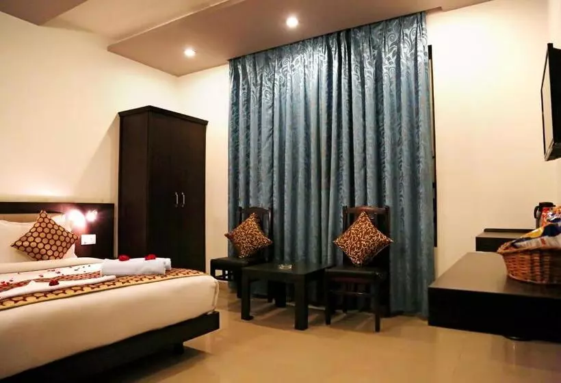 Chambre Deluxe, Narayans Leela Inn