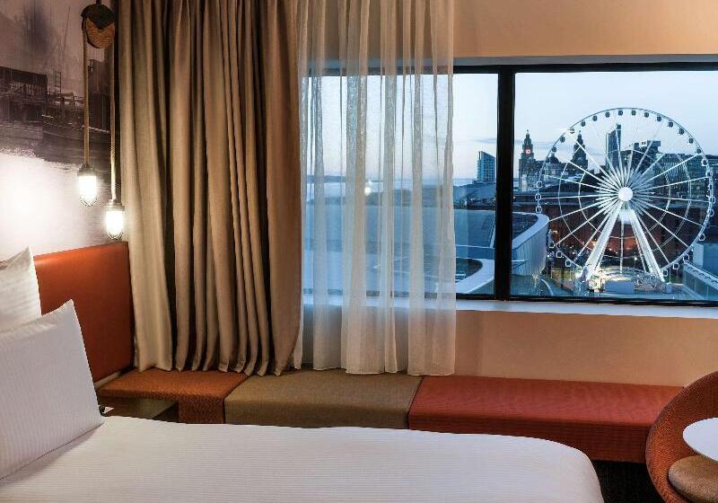 חדר סופריור עם מיטת קינג, Pullman Liverpool