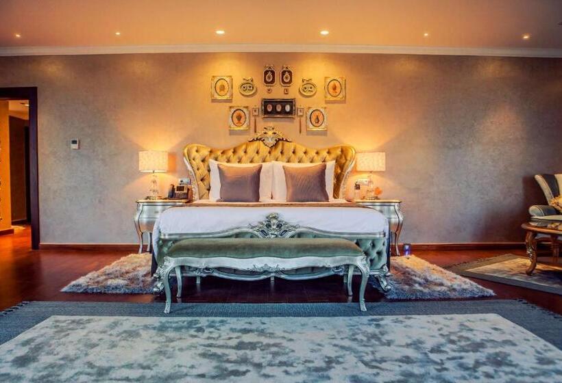סוויטה מלכותית, Royal Maxim Palace Kempinski Cairo