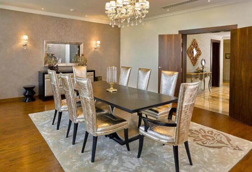 סוויטה מלכותית, Royal Maxim Palace Kempinski Cairo