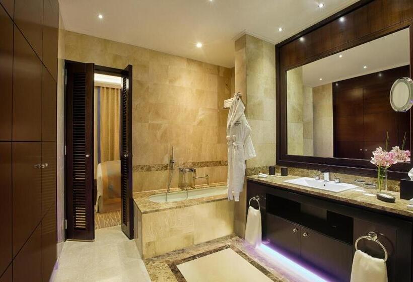 חדר מלכותי, Royal Maxim Palace Kempinski Cairo