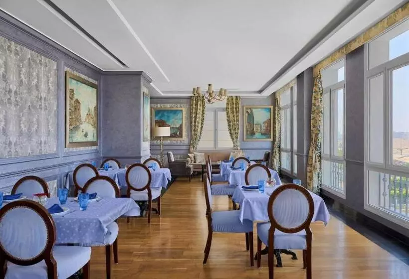 اتاق رویال, Royal Maxim Palace Kempinski Cairo