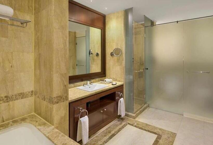 בקתה, Royal Maxim Palace Kempinski Cairo