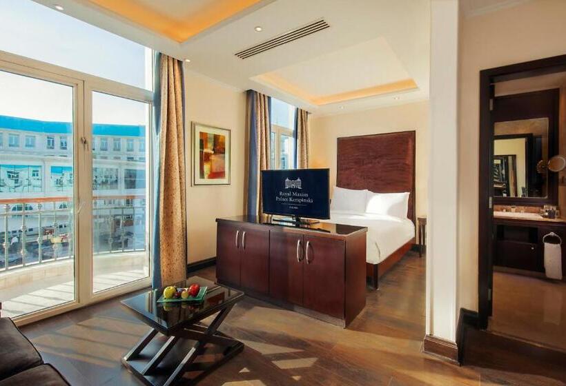 בקתה, Royal Maxim Palace Kempinski Cairo