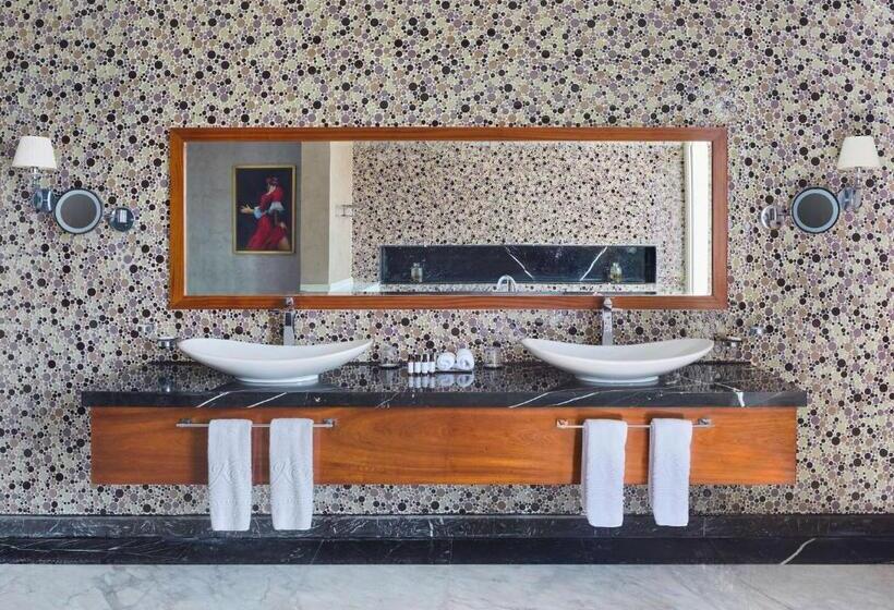 סוויטה מלכותית, Royal Maxim Palace Kempinski Cairo