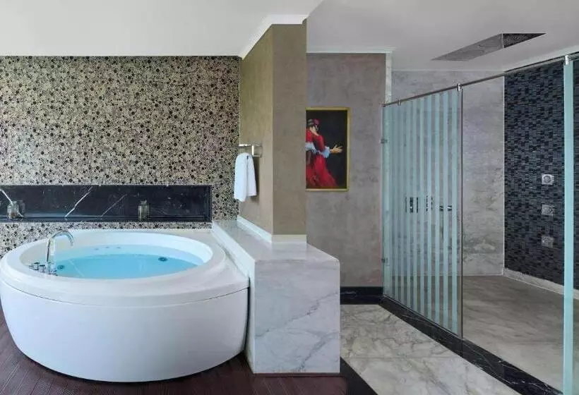 سوئیت رویال, Royal Maxim Palace Kempinski Cairo
