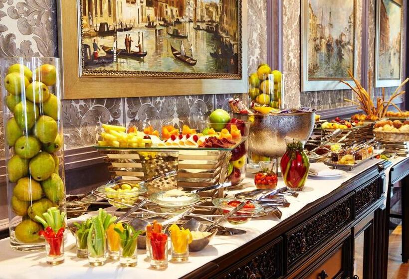 חדר מלכותי, Royal Maxim Palace Kempinski Cairo