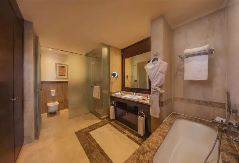 اتاق لوکس, Royal Maxim Palace Kempinski Cairo