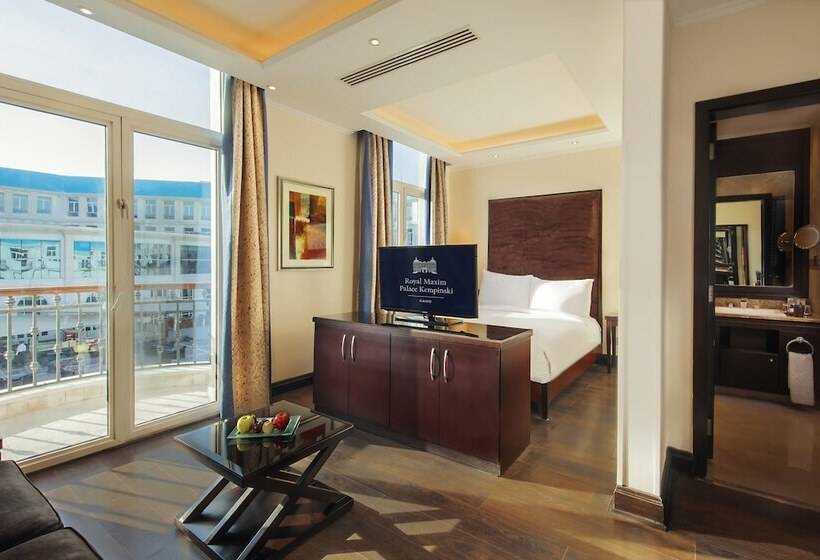 בקתה, Royal Maxim Palace Kempinski Cairo