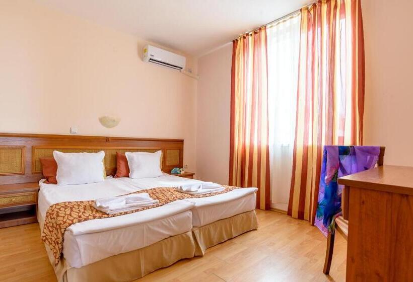 דירת שני חדרים עם מרפת, Tiva Del Mar Beach