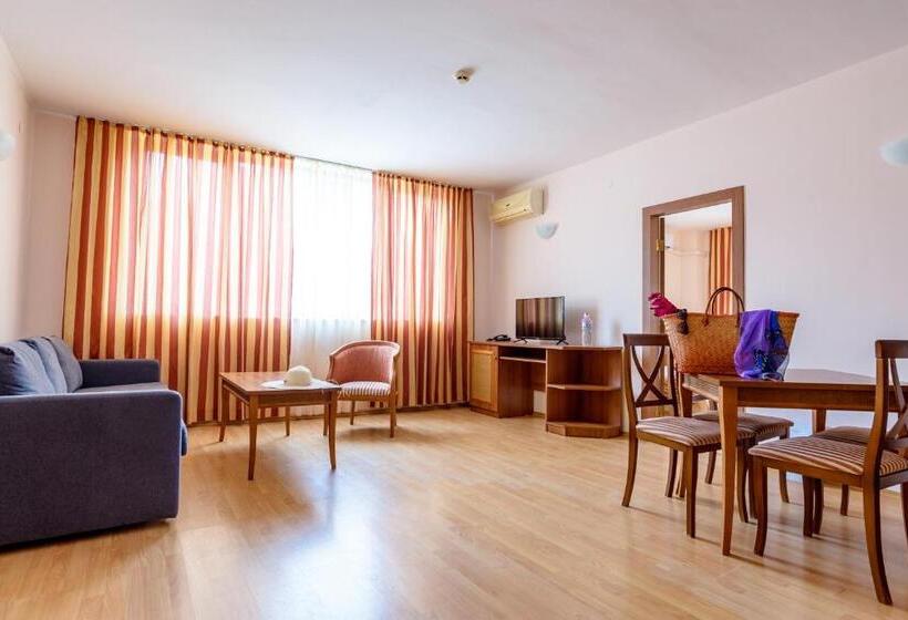 דירת שני חדרים עם מרפת, Tiva Del Mar Beach