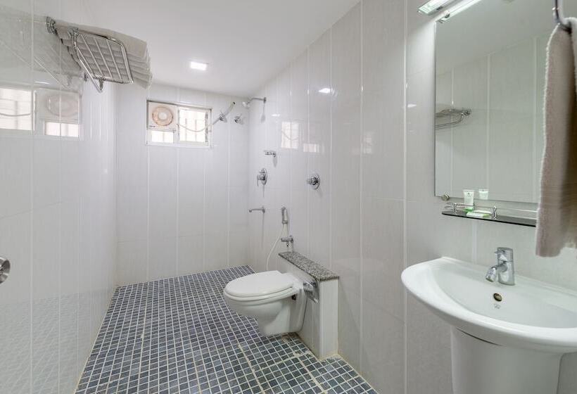 디럭스 룸, Treebo South Avenue, 700 Mts From Promenade Beach