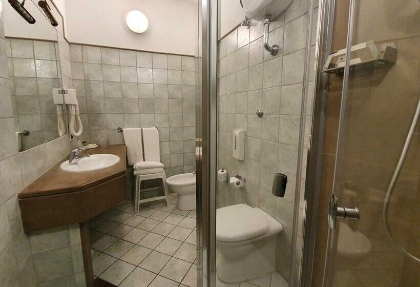 اتاق استاندارد, Le Colline