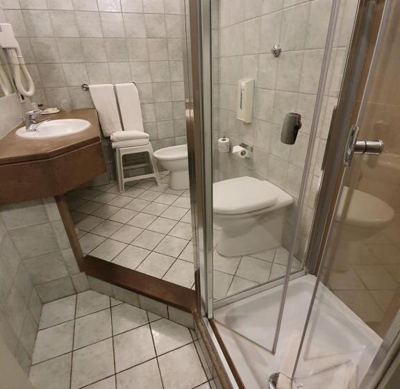 اتاق استاندارد, Le Colline