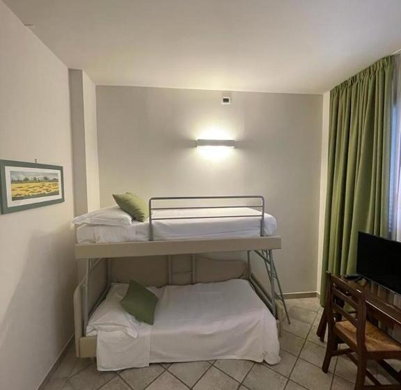 اتاق خانوادگی, Le Colline