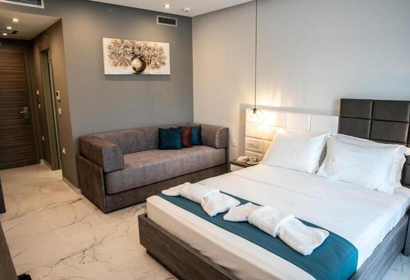 חדר סופריור לשלושה, Lagaria