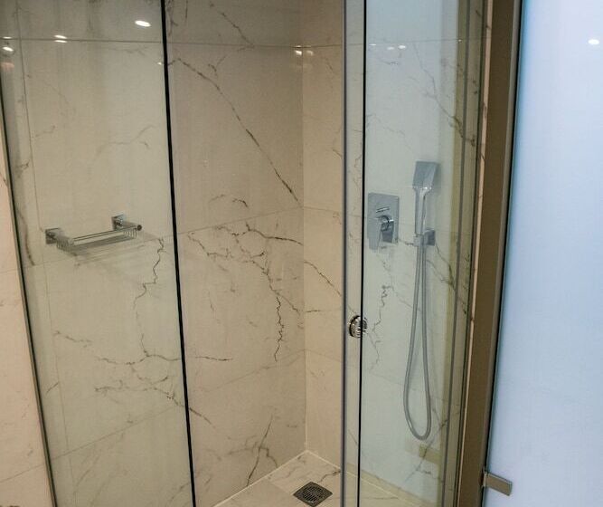 Habitación Estándar Abuhardillada, Lagaria