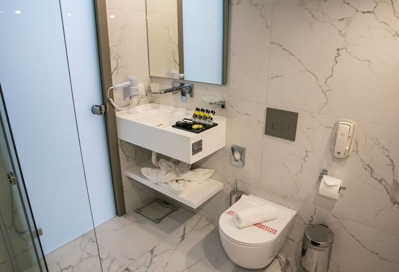 Habitación Estándar Abuhardillada, Lagaria