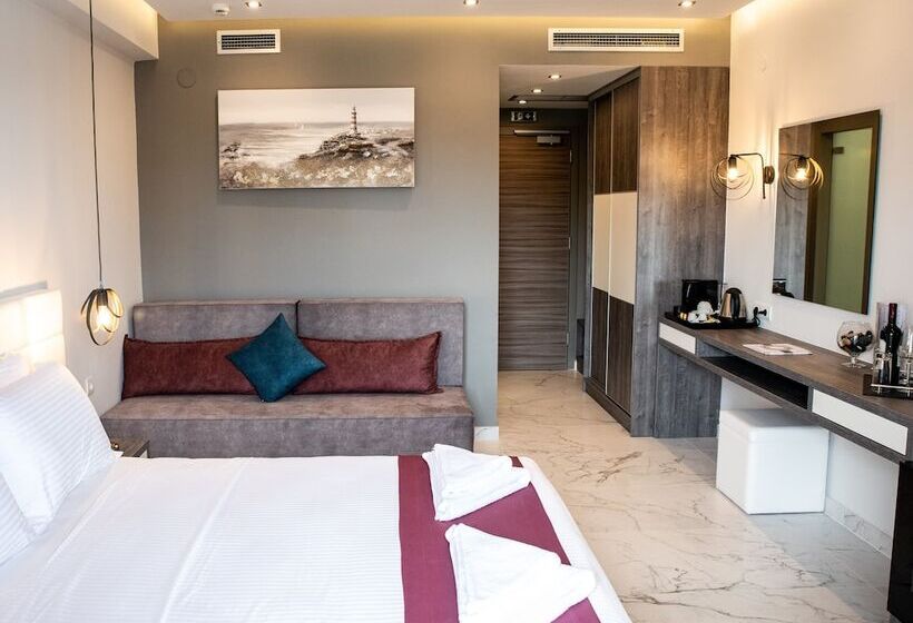 חדר דלוקס לשלושה, Lagaria