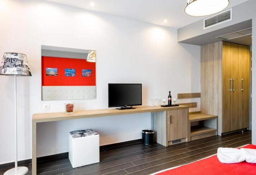 חדר סופריור עם מרפסת, Lagaria