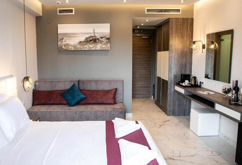 חדר סופריור לשלושה, Lagaria