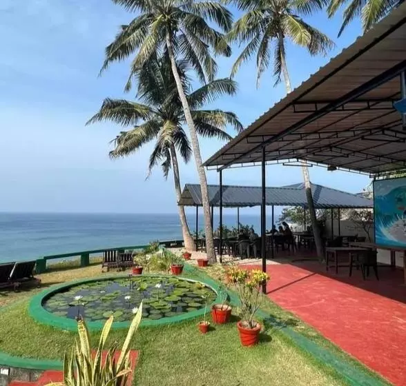 اتاق استاندارد با چشم‌انداز دریا, Seashore Beach Resort Varkala