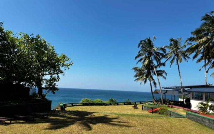 غرفة قياسية مطلّة علي البحر, Seashore Beach Resort Varkala