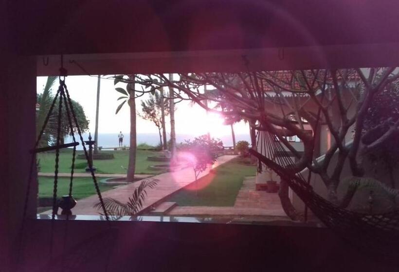 غرفة قياسية مطلّة علي البحر, Seashore Beach Resort Varkala