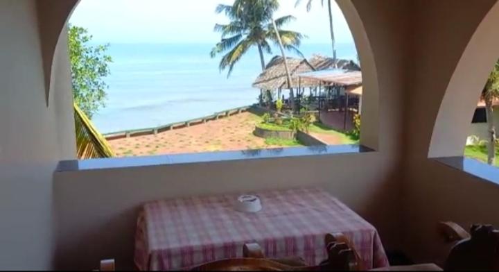 غرفة ديلوكس مطلّة علي البحر, Seashore Beach Resort Varkala