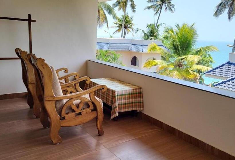 غرفة قياسية مطلّة علي البحر مزوَّدة بشُرفة, Seashore Beach Resort Varkala