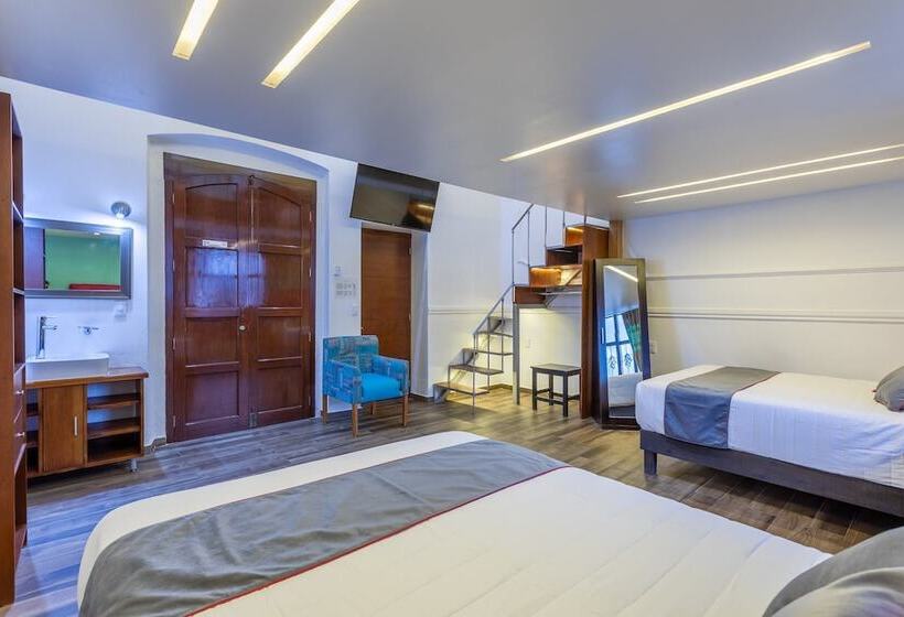 Семейный Номер, Casa Dos Lunas